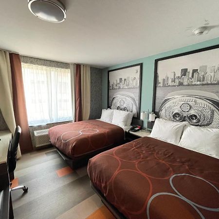 Готель Super 8 By Wyndham Brooklyn Williamsburg Нью-Йорк Екстер'єр фото