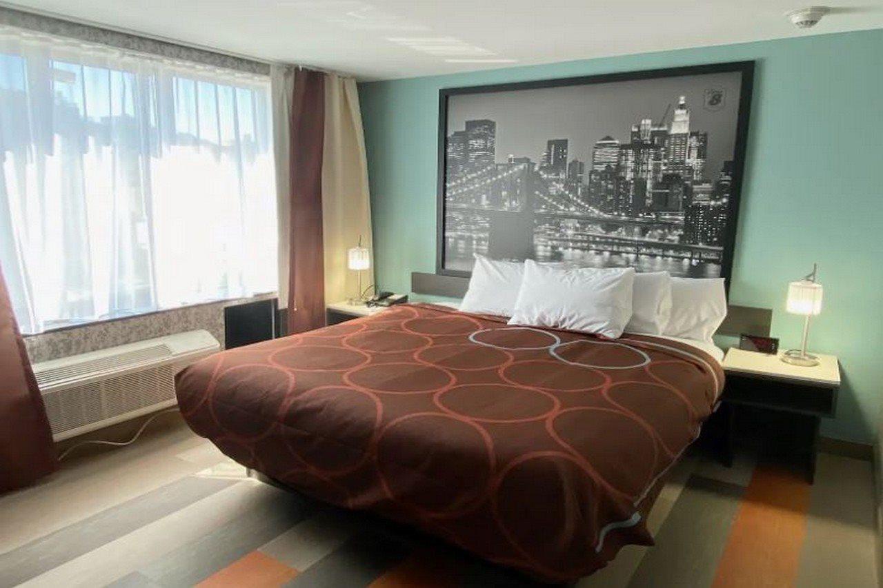 Готель Super 8 By Wyndham Brooklyn Williamsburg Нью-Йорк Екстер'єр фото